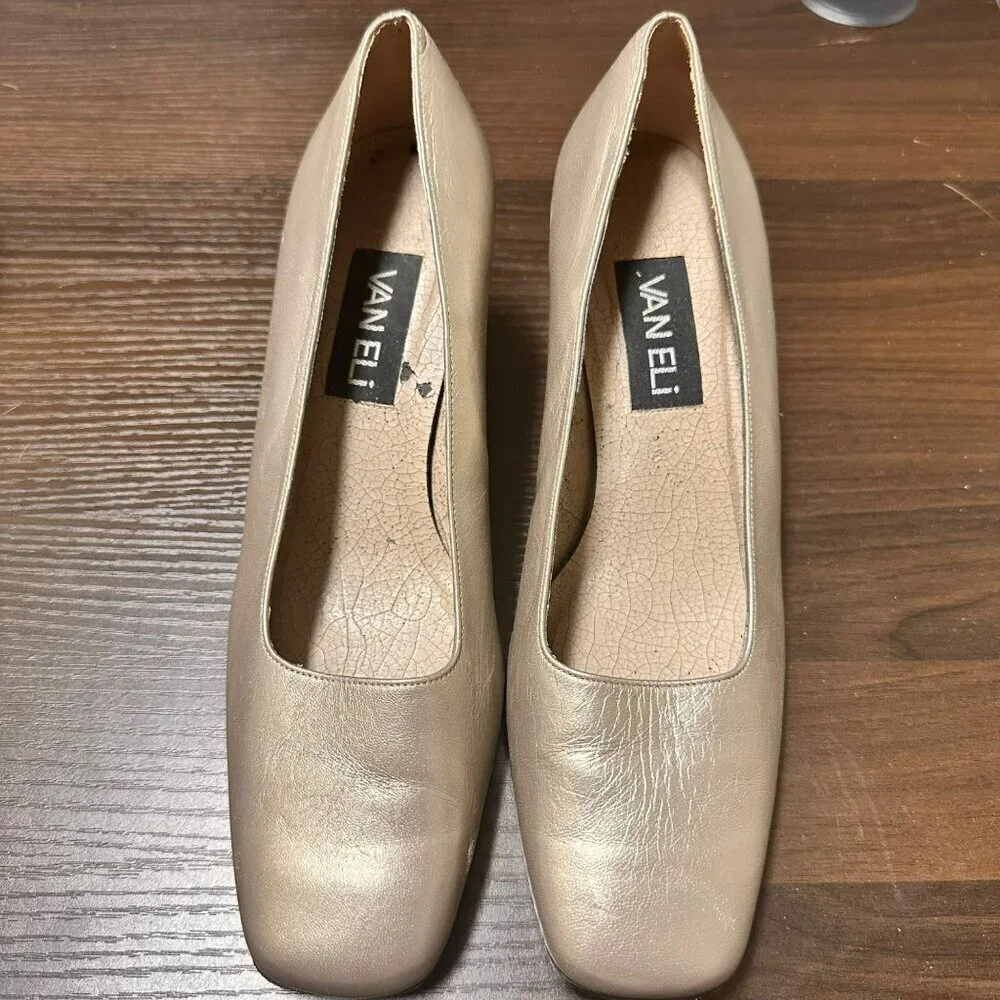 Vaneli Golden Classic Ballet‎ Flats with Block Heel Leather Pumps Shoes Size 7.5